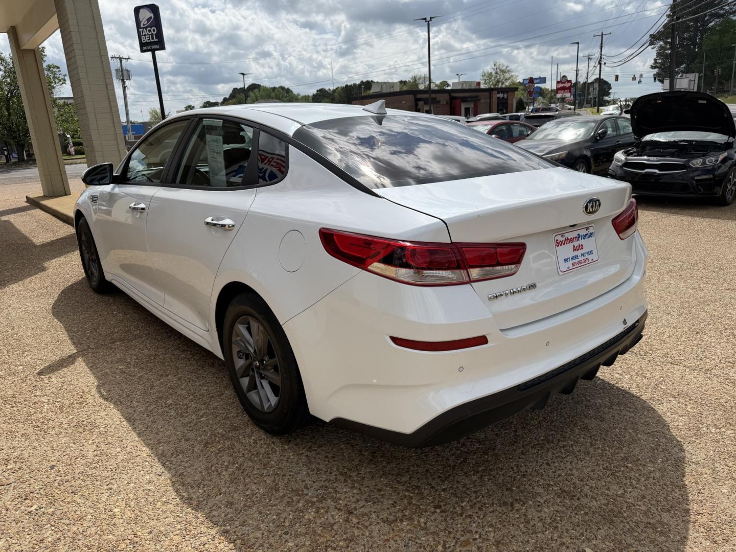 2020 WHITE KIA OPTIMA LX (5XXGT4L33LG) , located at 922 W. Beacon St., Philadelphia, MS, 39350, (601) 650-3675, 32.770447, -89.127151- Photo#3
