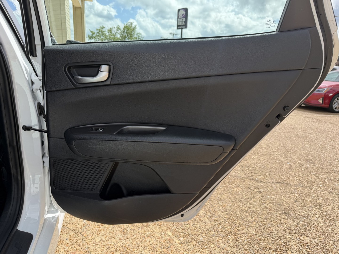 2020 WHITE KIA OPTIMA LX (5XXGT4L33LG) , located at 922 W. Beacon St., Philadelphia, MS, 39350, (601) 650-3675, 32.770447, -89.127151 - Photo#15