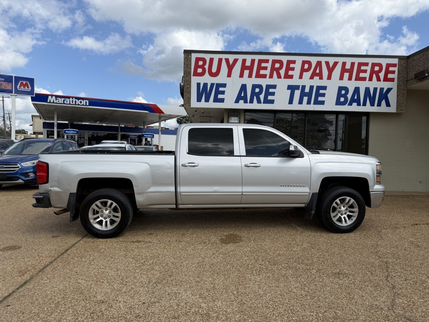 2015 SILVER CHEVROLET SILVERADO LT (1GCUKREC5FF) , located at 922 W. Beacon St., Philadelphia, MS, 39350, (601) 650-3675, 32.770447, -89.127151 - Photo#6