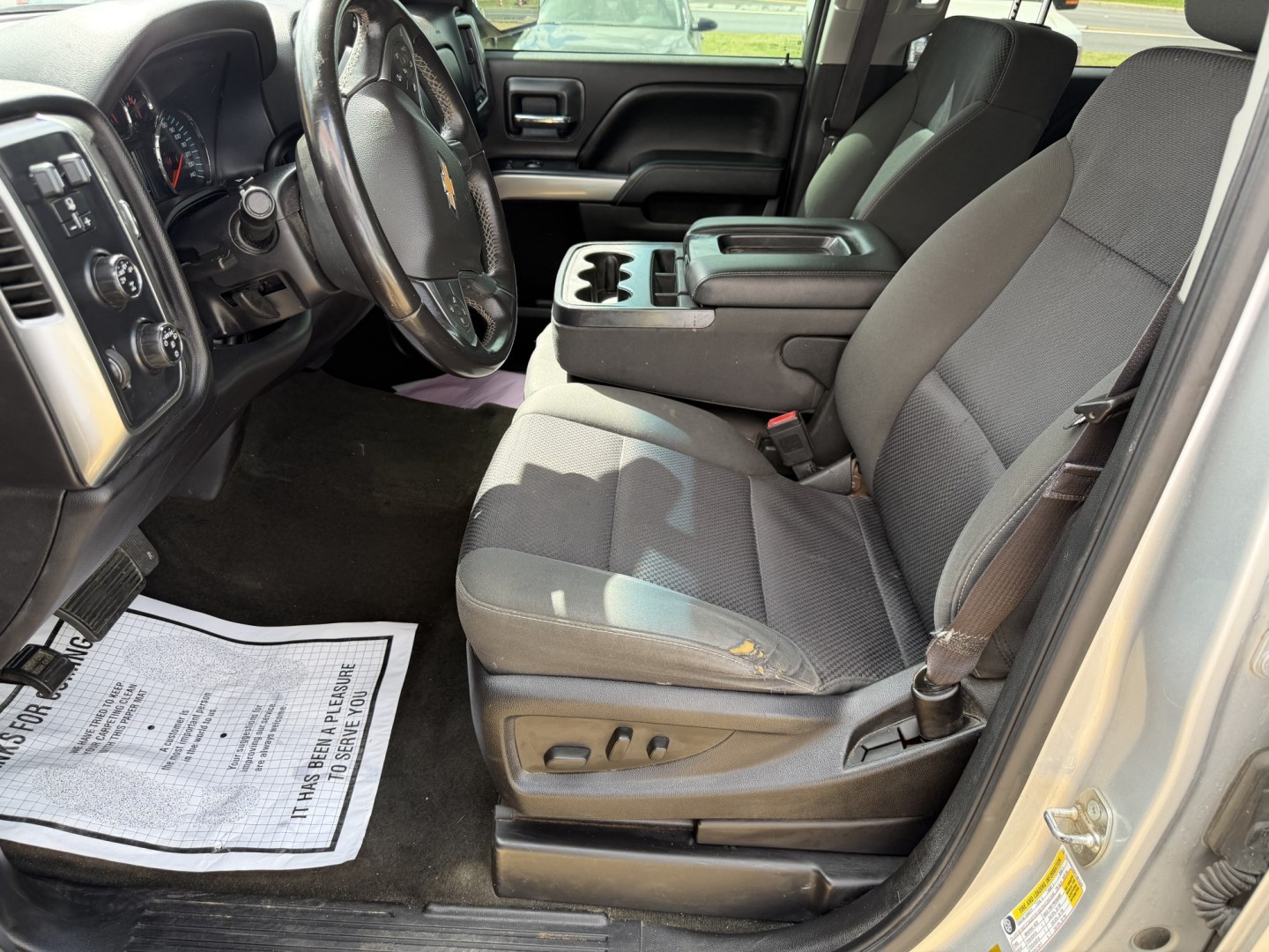 2015 SILVER CHEVROLET SILVERADO LT (1GCUKREC5FF) , located at 922 W. Beacon St., Philadelphia, MS, 39350, (601) 650-3675, 32.770447, -89.127151 - Photo#9