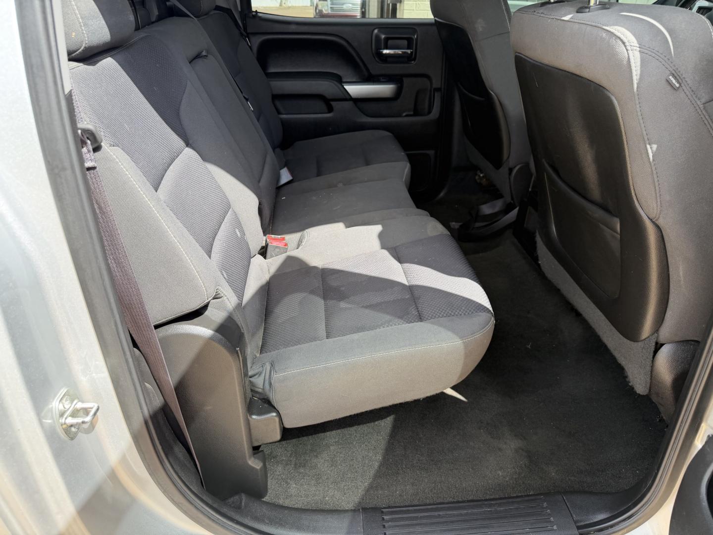 2015 SILVER CHEVROLET SILVERADO LT (1GCUKREC5FF) , located at 922 W. Beacon St., Philadelphia, MS, 39350, (601) 650-3675, 32.770447, -89.127151 - Photo#14
