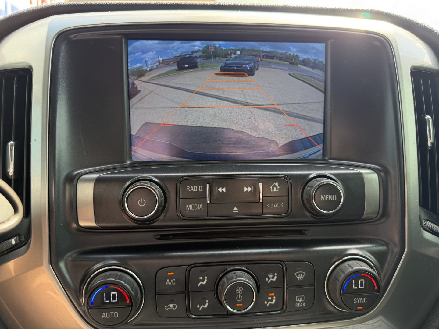 2015 SILVER CHEVROLET SILVERADO LT (1GCUKREC5FF) , located at 922 W. Beacon St., Philadelphia, MS, 39350, (601) 650-3675, 32.770447, -89.127151 - Photo#18