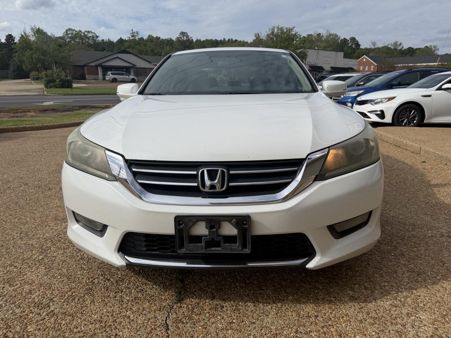 2014 WHITE HONDA ACCORD EX (1HGCR2F7XEA) , located at 922 W. Beacon St., Philadelphia, MS, 39350, (601) 650-3675, 32.770447, -89.127151- Photo#1
