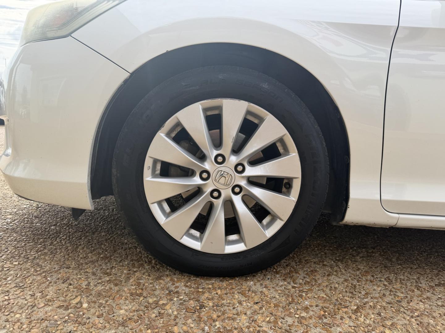 2014 WHITE HONDA ACCORD EX (1HGCR2F7XEA) , located at 922 W. Beacon St., Philadelphia, MS, 39350, (601) 650-3675, 32.770447, -89.127151- Photo#7