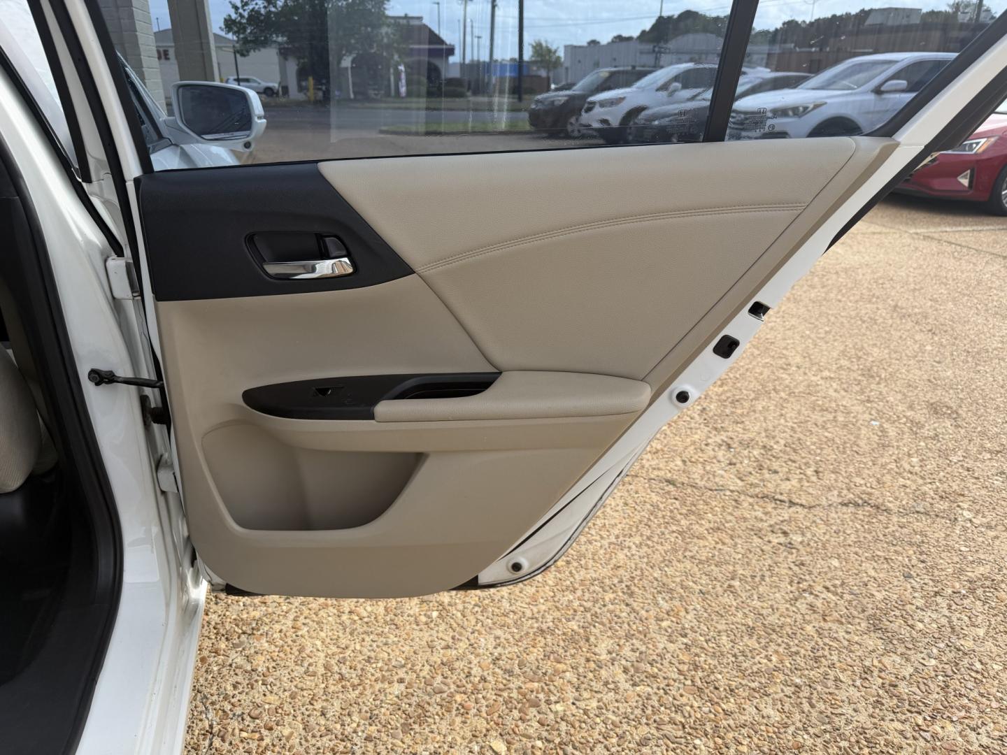 2014 WHITE HONDA ACCORD EX (1HGCR2F7XEA) , located at 922 W. Beacon St., Philadelphia, MS, 39350, (601) 650-3675, 32.770447, -89.127151- Photo#15