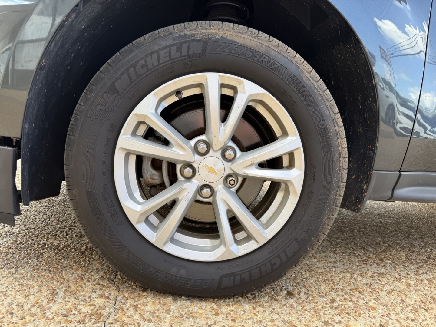 2017 GRAY CHEVROLET EQUINOX LT (2GNALCEKXH1) , located at 922 W. Beacon St., Philadelphia, MS, 39350, (601) 650-3675, 32.770447, -89.127151 - Photo#7