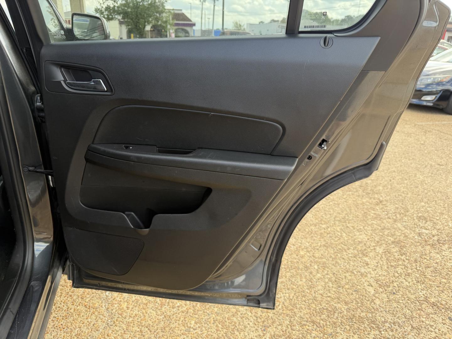 2017 GRAY CHEVROLET EQUINOX LT (2GNALCEKXH1) , located at 922 W. Beacon St., Philadelphia, MS, 39350, (601) 650-3675, 32.770447, -89.127151- Photo#15