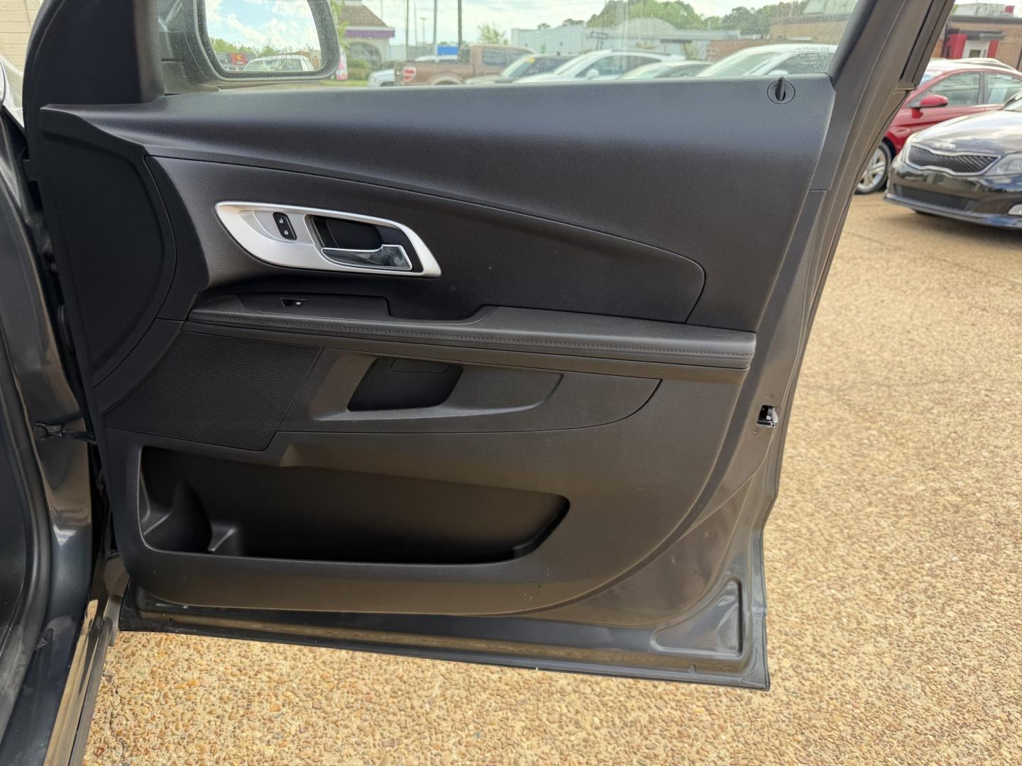 2017 GRAY CHEVROLET EQUINOX LT (2GNALCEKXH1) , located at 922 W. Beacon St., Philadelphia, MS, 39350, (601) 650-3675, 32.770447, -89.127151- Photo#11