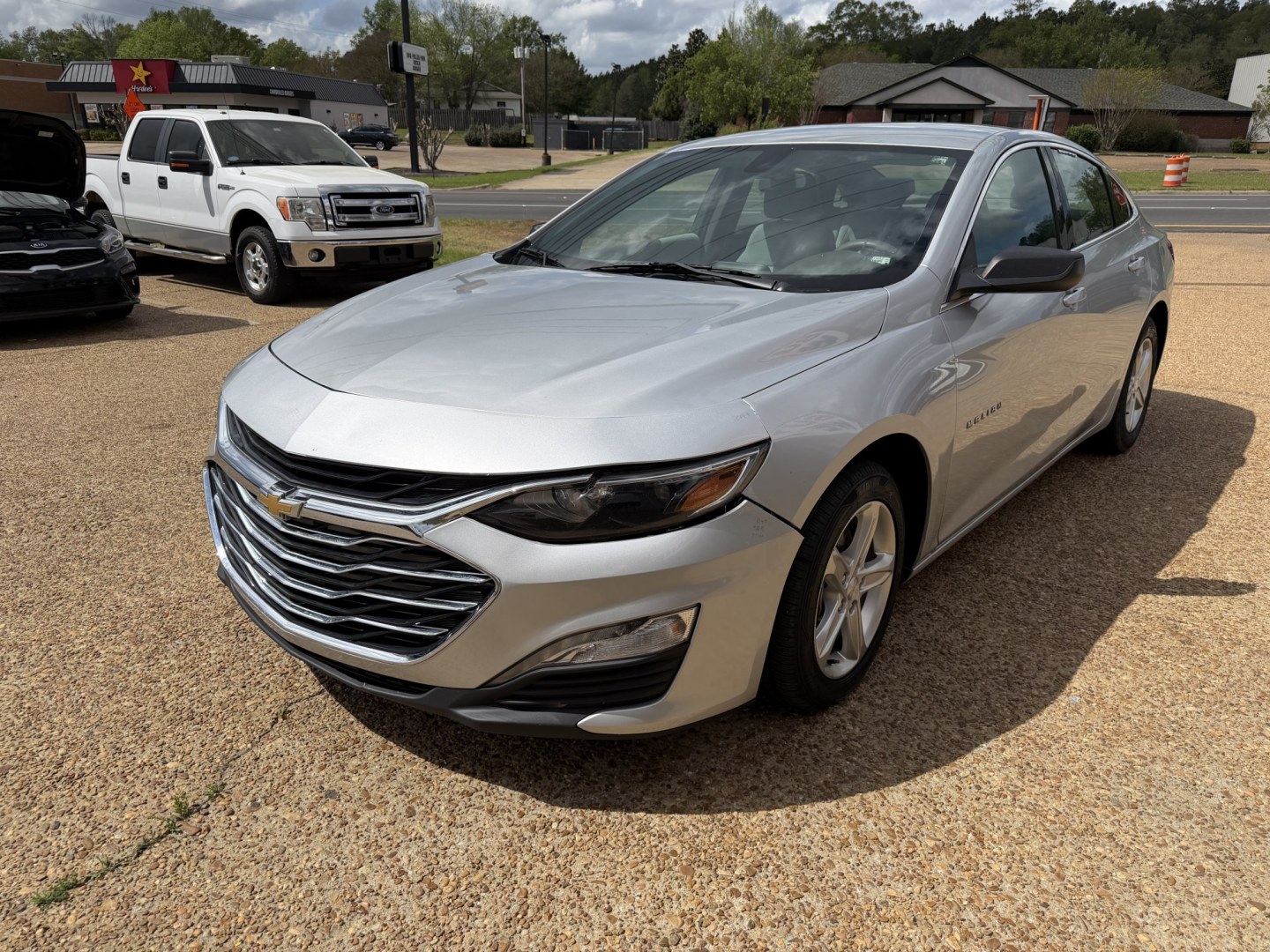 2020 SILVER CHEVROLET MALIBU LS (1FL) (1G1ZC5ST3LF) , located at 922 W. Beacon St., Philadelphia, MS, 39350, (601) 650-3675, 32.770447, -89.127151 - Photo#2