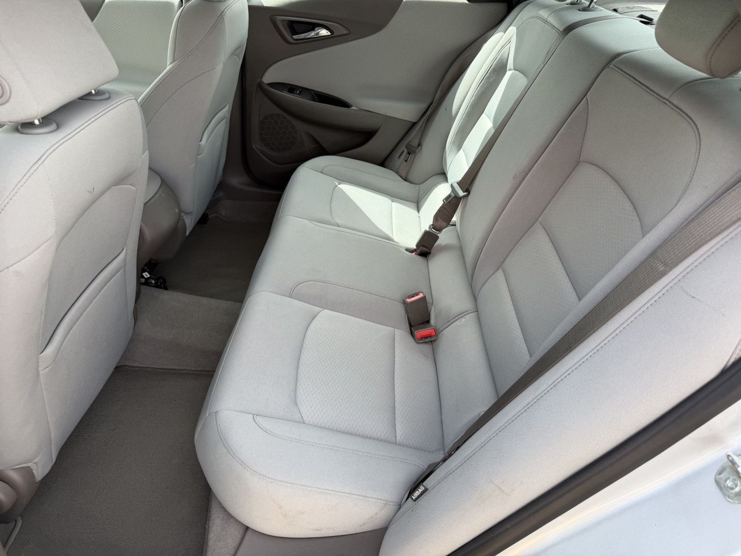 2020 SILVER CHEVROLET MALIBU LS (1FL) (1G1ZC5ST3LF) , located at 922 W. Beacon St., Philadelphia, MS, 39350, (601) 650-3675, 32.770447, -89.127151 - Photo#13