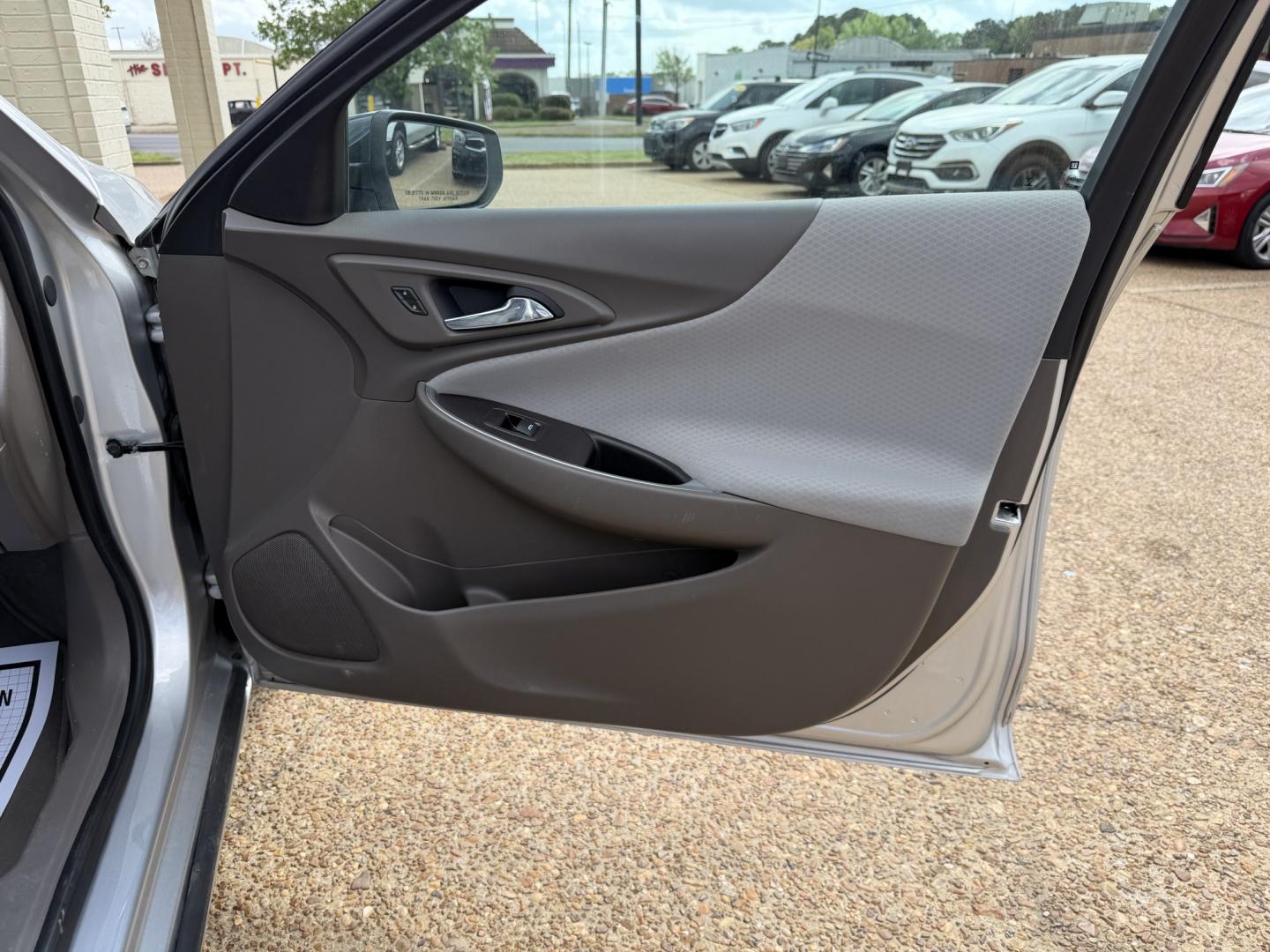 2020 SILVER CHEVROLET MALIBU LS (1FL) (1G1ZC5ST3LF) , located at 922 W. Beacon St., Philadelphia, MS, 39350, (601) 650-3675, 32.770447, -89.127151 - Photo#11