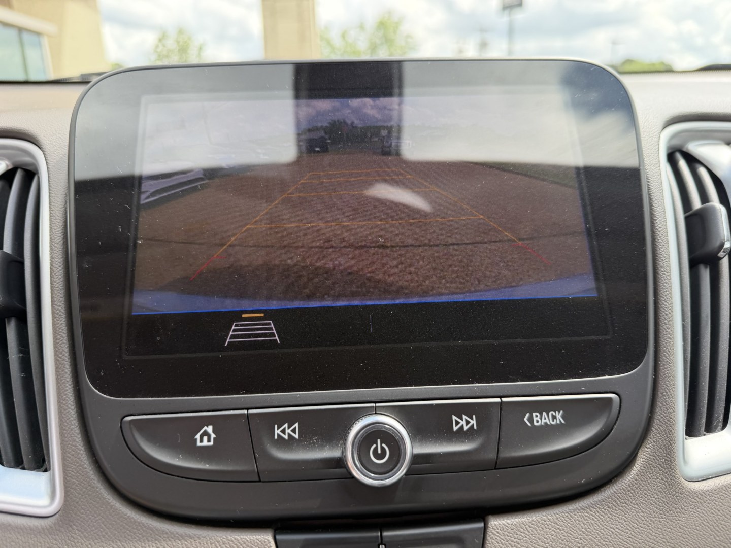 2020 SILVER CHEVROLET MALIBU LS (1FL) (1G1ZC5ST3LF) , located at 922 W. Beacon St., Philadelphia, MS, 39350, (601) 650-3675, 32.770447, -89.127151 - Photo#18