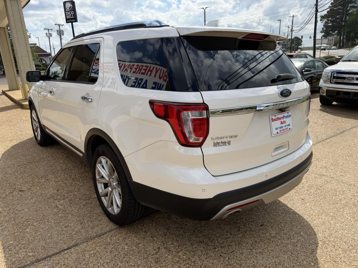 2016 WHITE FORD EXPLORER LIMITED Limited (1FM5K7F85GG) , located at 922 W. Beacon St., Philadelphia, MS, 39350, (601) 650-3675, 32.770447, -89.127151- Photo#3