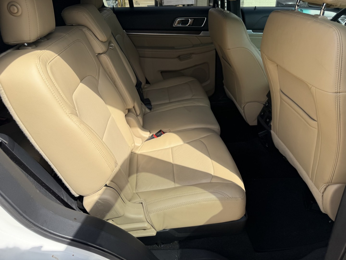 2016 WHITE FORD EXPLORER LIMITED Limited (1FM5K7F85GG) , located at 922 W. Beacon St., Philadelphia, MS, 39350, (601) 650-3675, 32.770447, -89.127151 - Photo#14