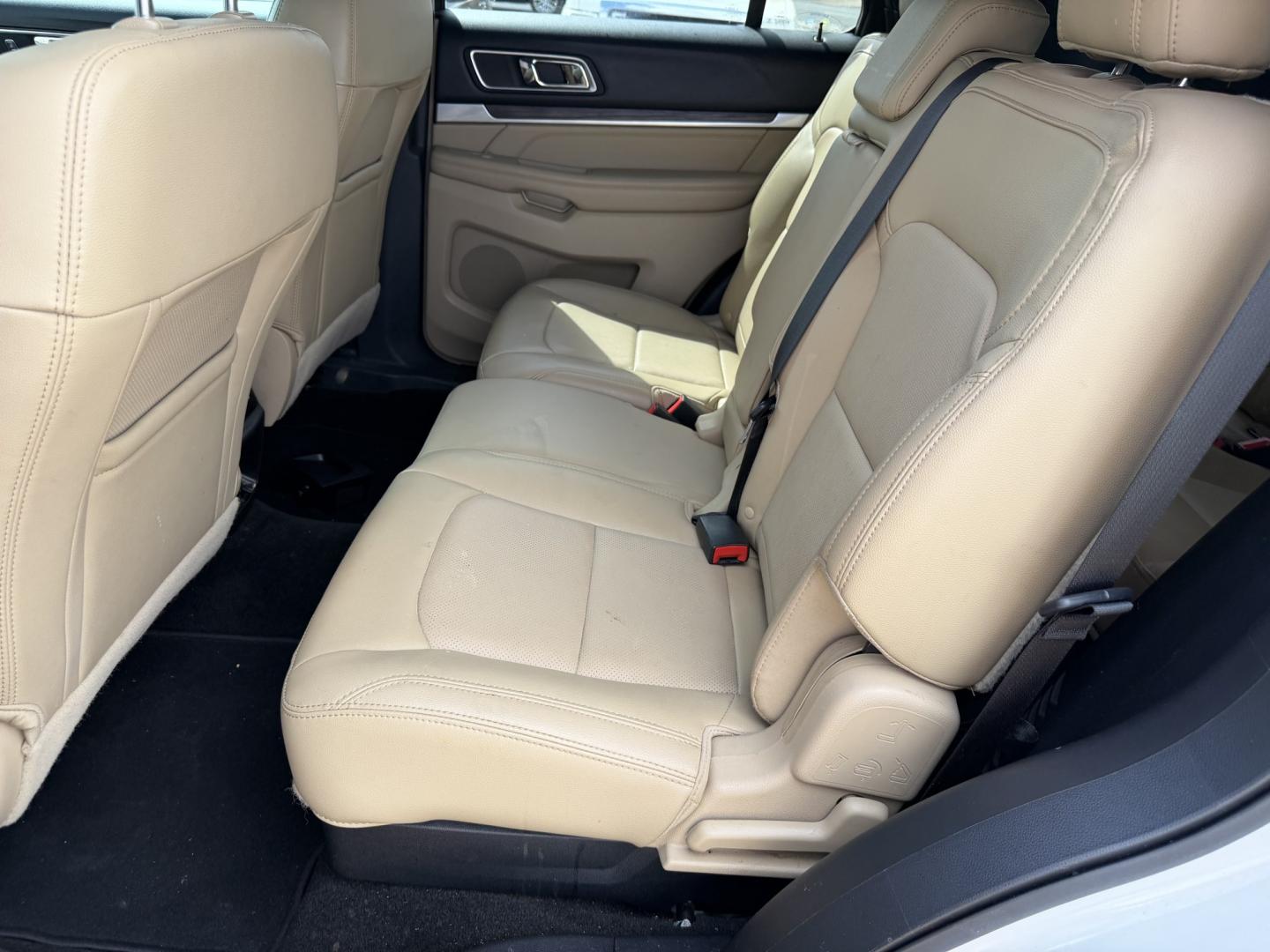 2016 WHITE FORD EXPLORER LIMITED Limited (1FM5K7F85GG) , located at 922 W. Beacon St., Philadelphia, MS, 39350, (601) 650-3675, 32.770447, -89.127151- Photo#13