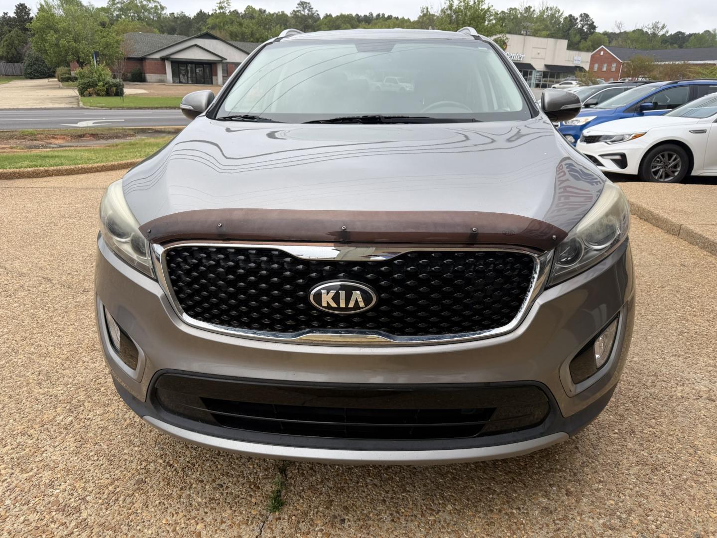 2017 GRAY KIA SORENTO EX (5XYPH4A54HG) , located at 922 W. Beacon St., Philadelphia, MS, 39350, (601) 650-3675, 32.770447, -89.127151 - Photo#1