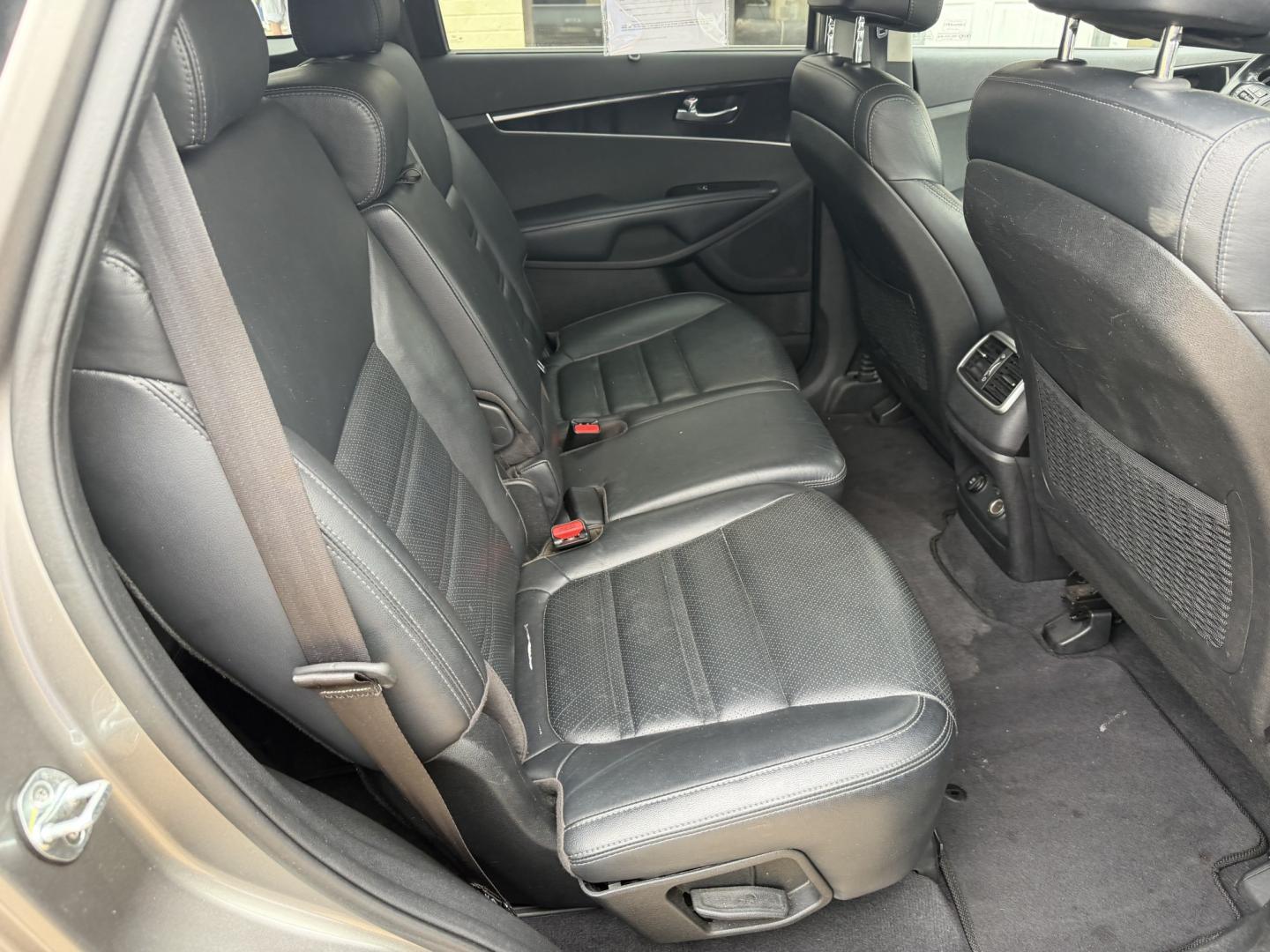 2017 GRAY KIA SORENTO EX (5XYPH4A54HG) , located at 922 W. Beacon St., Philadelphia, MS, 39350, (601) 650-3675, 32.770447, -89.127151 - Photo#14