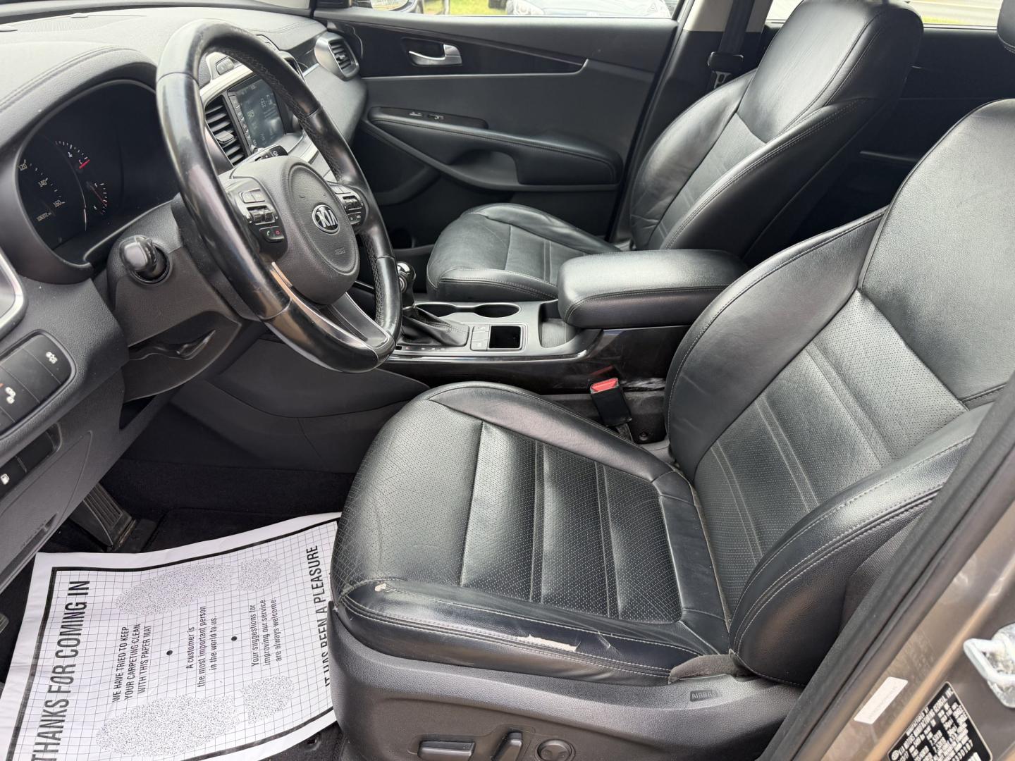 2017 GRAY KIA SORENTO EX (5XYPH4A54HG) , located at 922 W. Beacon St., Philadelphia, MS, 39350, (601) 650-3675, 32.770447, -89.127151 - Photo#9