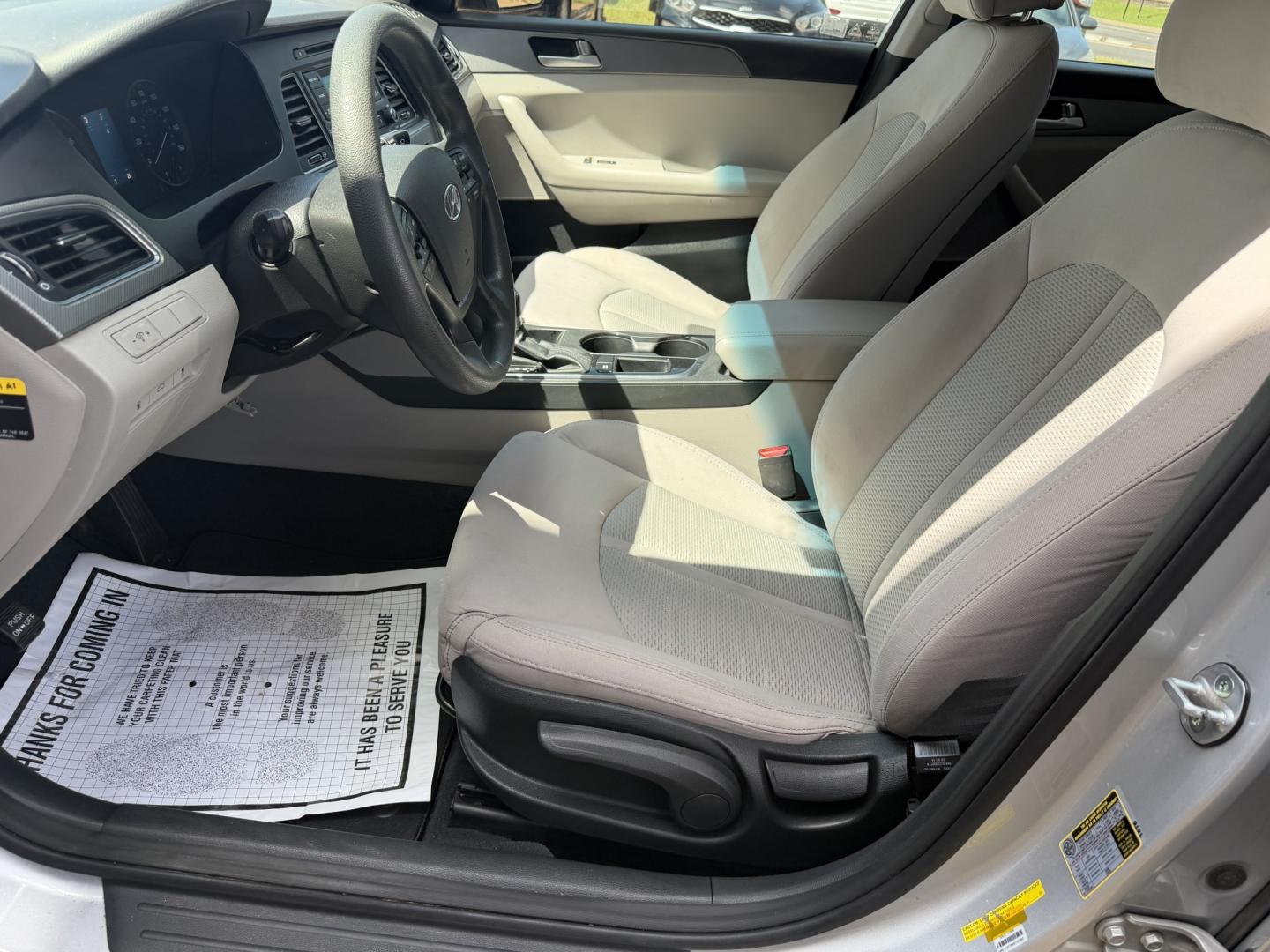 2015 SILVER HYUNDAI SONATA SE (5NPE24AF5FH) , located at 922 W. Beacon St., Philadelphia, MS, 39350, (601) 650-3675, 32.770447, -89.127151 - Photo#9
