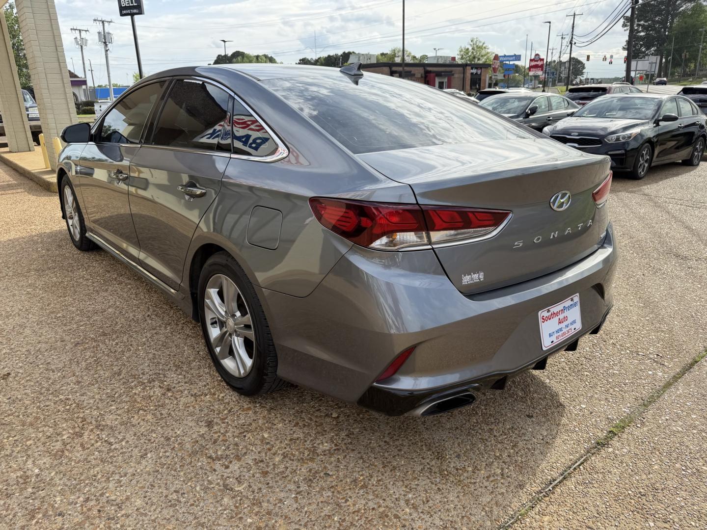2018 GRAY HYUNDAI SONATA SPORT (5NPE34AF2JH) , located at 922 W. Beacon St., Philadelphia, MS, 39350, (601) 650-3675, 32.770447, -89.127151 - Photo#3