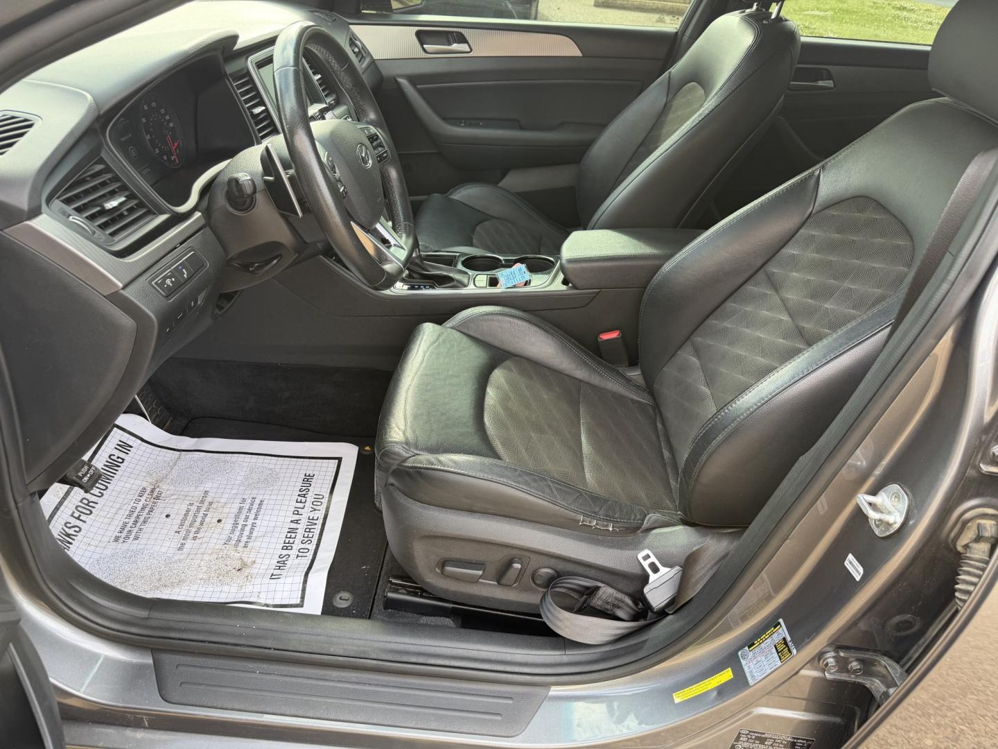 2018 GRAY HYUNDAI SONATA SPORT (5NPE34AF2JH) , located at 922 W. Beacon St., Philadelphia, MS, 39350, (601) 650-3675, 32.770447, -89.127151 - Photo#8