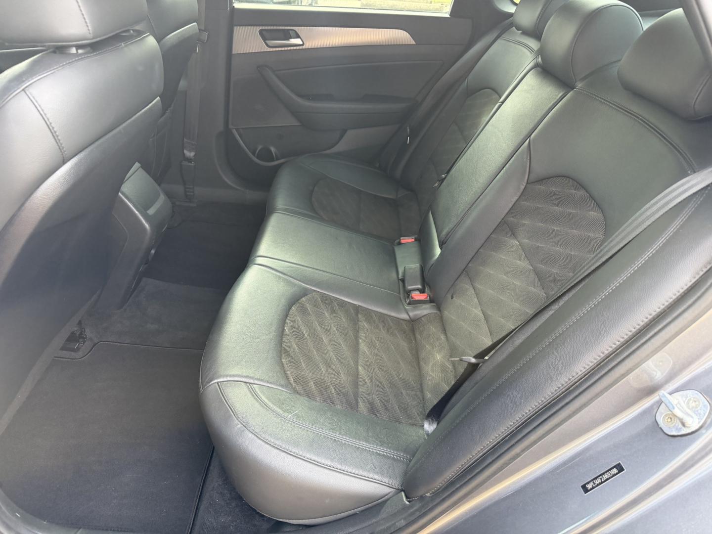 2018 GRAY HYUNDAI SONATA SPORT (5NPE34AF2JH) , located at 922 W. Beacon St., Philadelphia, MS, 39350, (601) 650-3675, 32.770447, -89.127151 - Photo#12