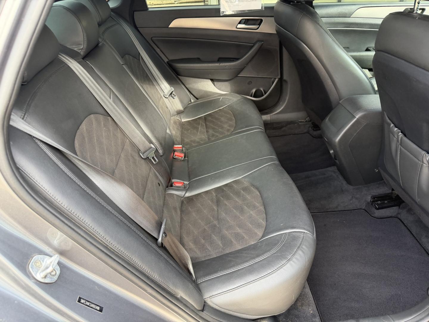 2018 GRAY HYUNDAI SONATA SPORT (5NPE34AF2JH) , located at 922 W. Beacon St., Philadelphia, MS, 39350, (601) 650-3675, 32.770447, -89.127151 - Photo#13
