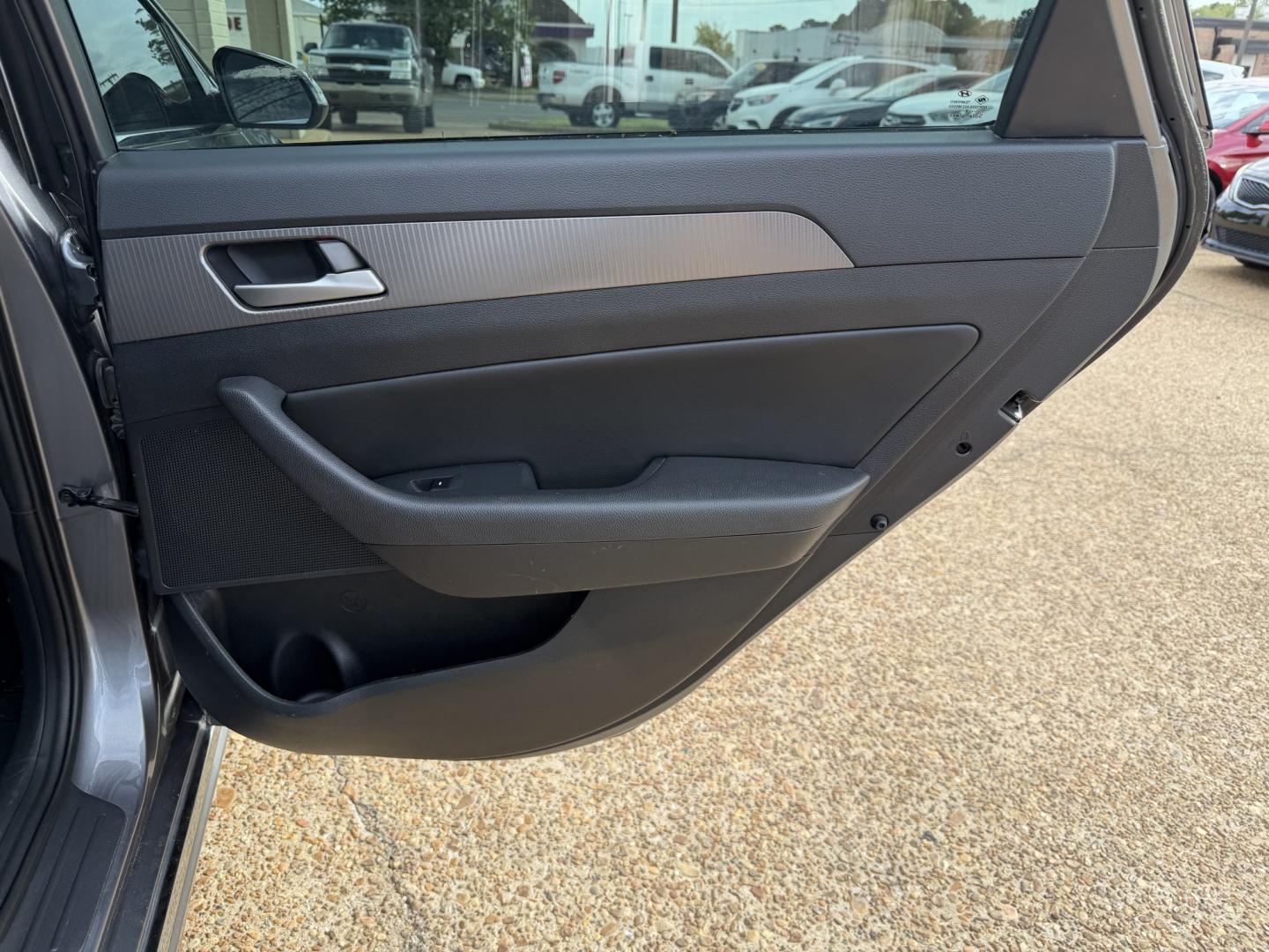 2018 GRAY HYUNDAI SONATA SPORT (5NPE34AF2JH) , located at 922 W. Beacon St., Philadelphia, MS, 39350, (601) 650-3675, 32.770447, -89.127151 - Photo#14