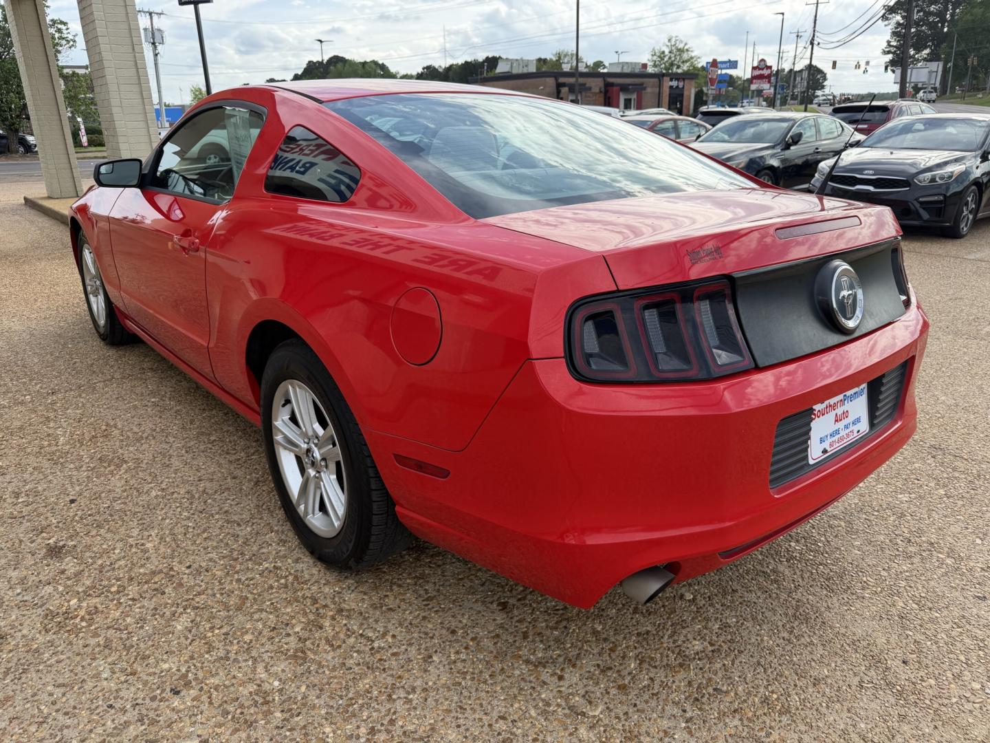 2014 RED FORD MUSTANG BASE (1ZVBP8AM7E5) , located at 922 W. Beacon St., Philadelphia, MS, 39350, (601) 650-3675, 32.770447, -89.127151 - Photo#3