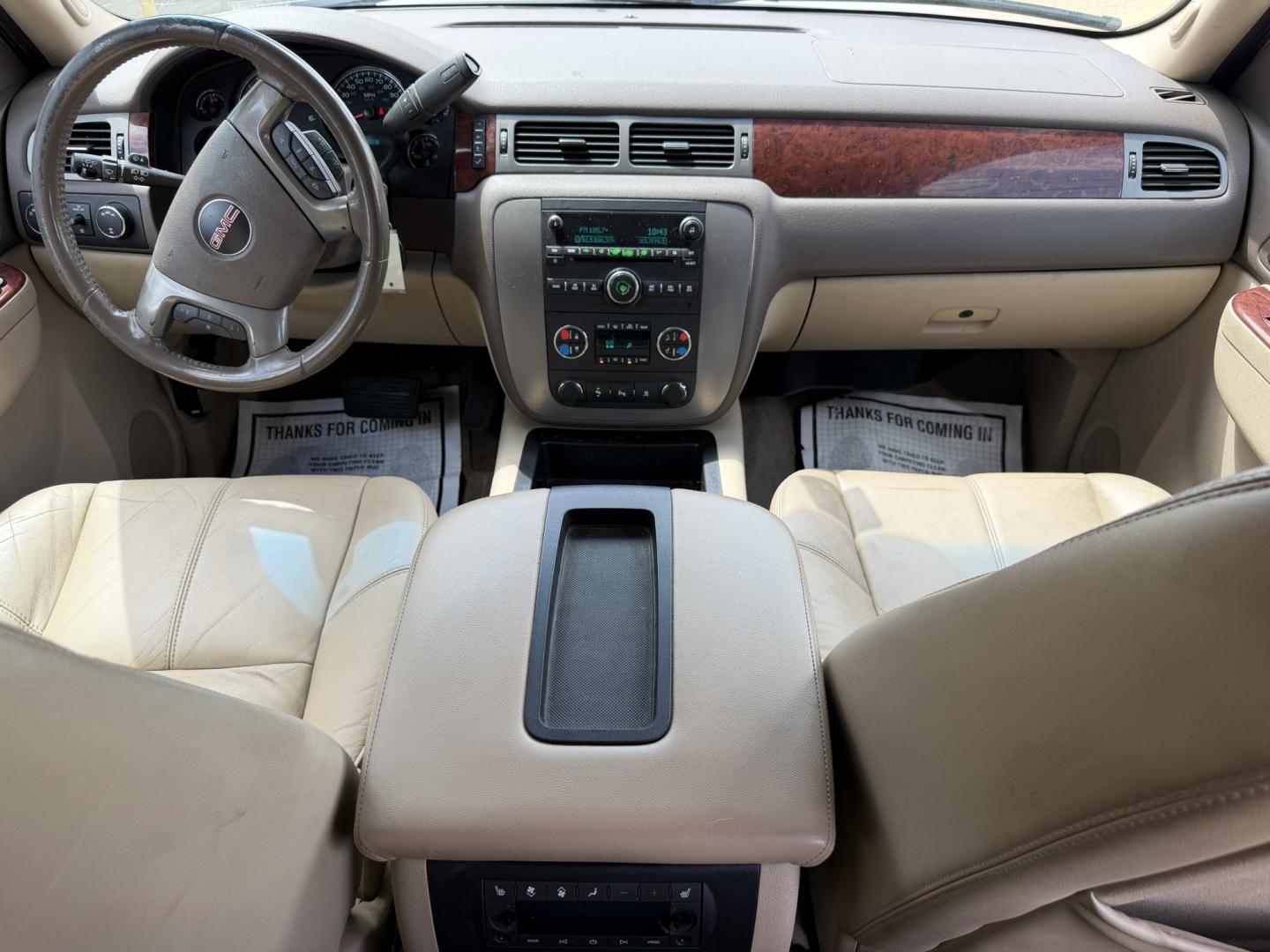 2011 WHITE GMC YUKON SLT1 (1GKS2CE03BR) , located at 922 W. Beacon St., Philadelphia, MS, 39350, (601) 650-3675, 32.770447, -89.127151 - Photo#16