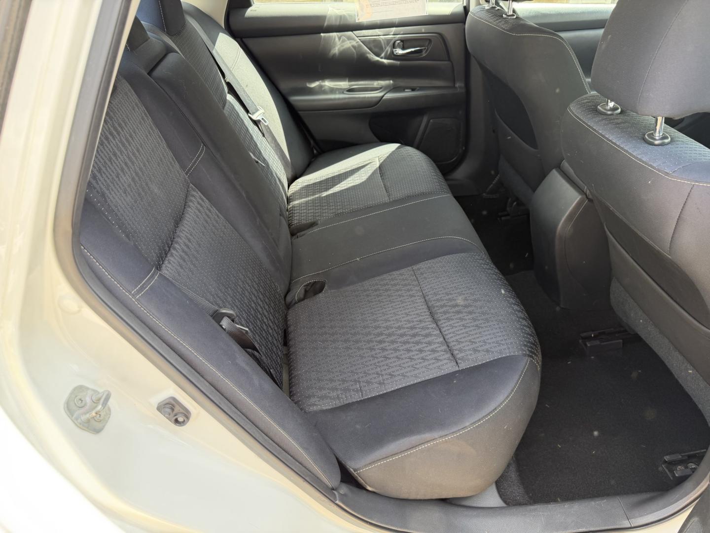 2017 WHITE NISSAN ALTIMA 2.5 S (1N4AL3AP9HN) , located at 922 W. Beacon St., Philadelphia, MS, 39350, (601) 650-3675, 32.770447, -89.127151 - Photo#14