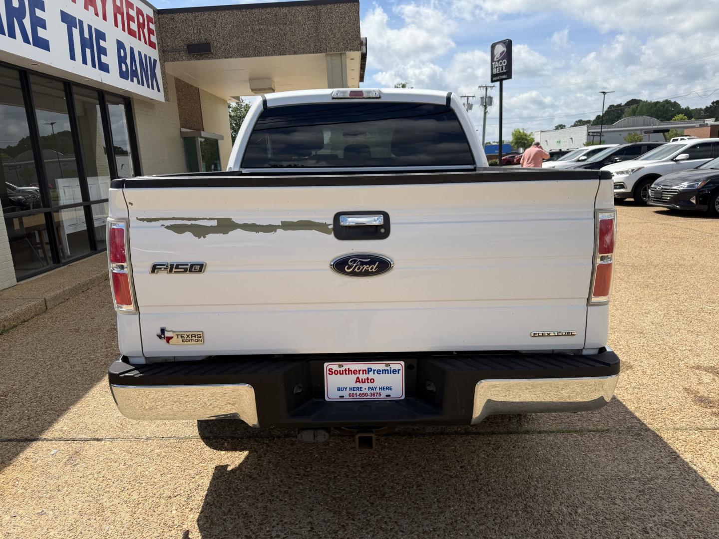 2014 WHITE FORD F-150 XLT (1FTFW1CF0EK) , located at 922 W. Beacon St., Philadelphia, MS, 39350, (601) 650-3675, 32.770447, -89.127151 - Photo#4