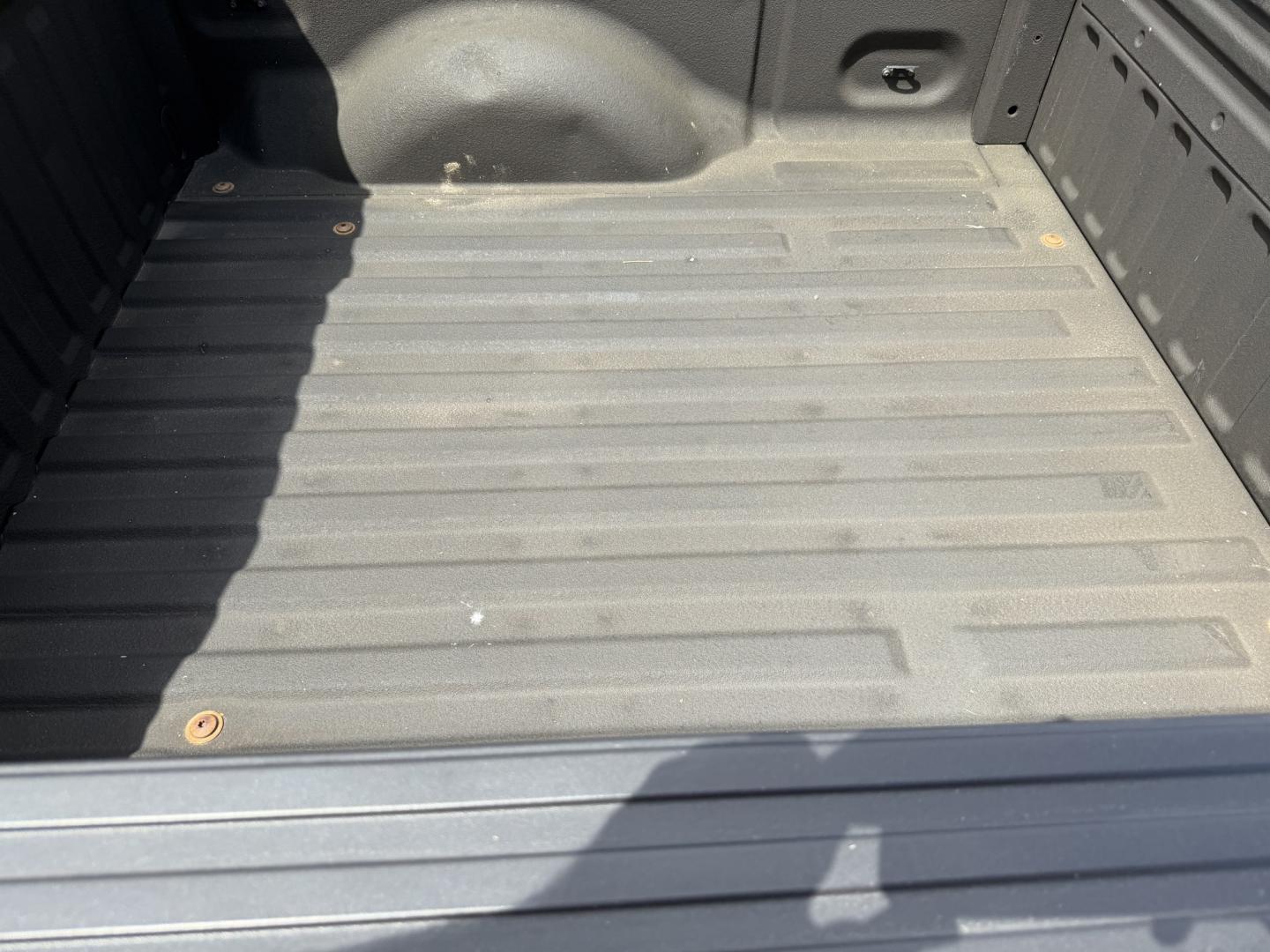 2014 WHITE FORD F-150 XLT (1FTFW1CF0EK) , located at 922 W. Beacon St., Philadelphia, MS, 39350, (601) 650-3675, 32.770447, -89.127151- Photo#18