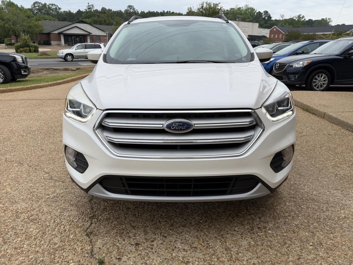2018 WHITE FORD ESCAPE SEL (1FMCU0HD0JU) , located at 922 W. Beacon St., Philadelphia, MS, 39350, (601) 650-3675, 32.770447, -89.127151 - Photo#1