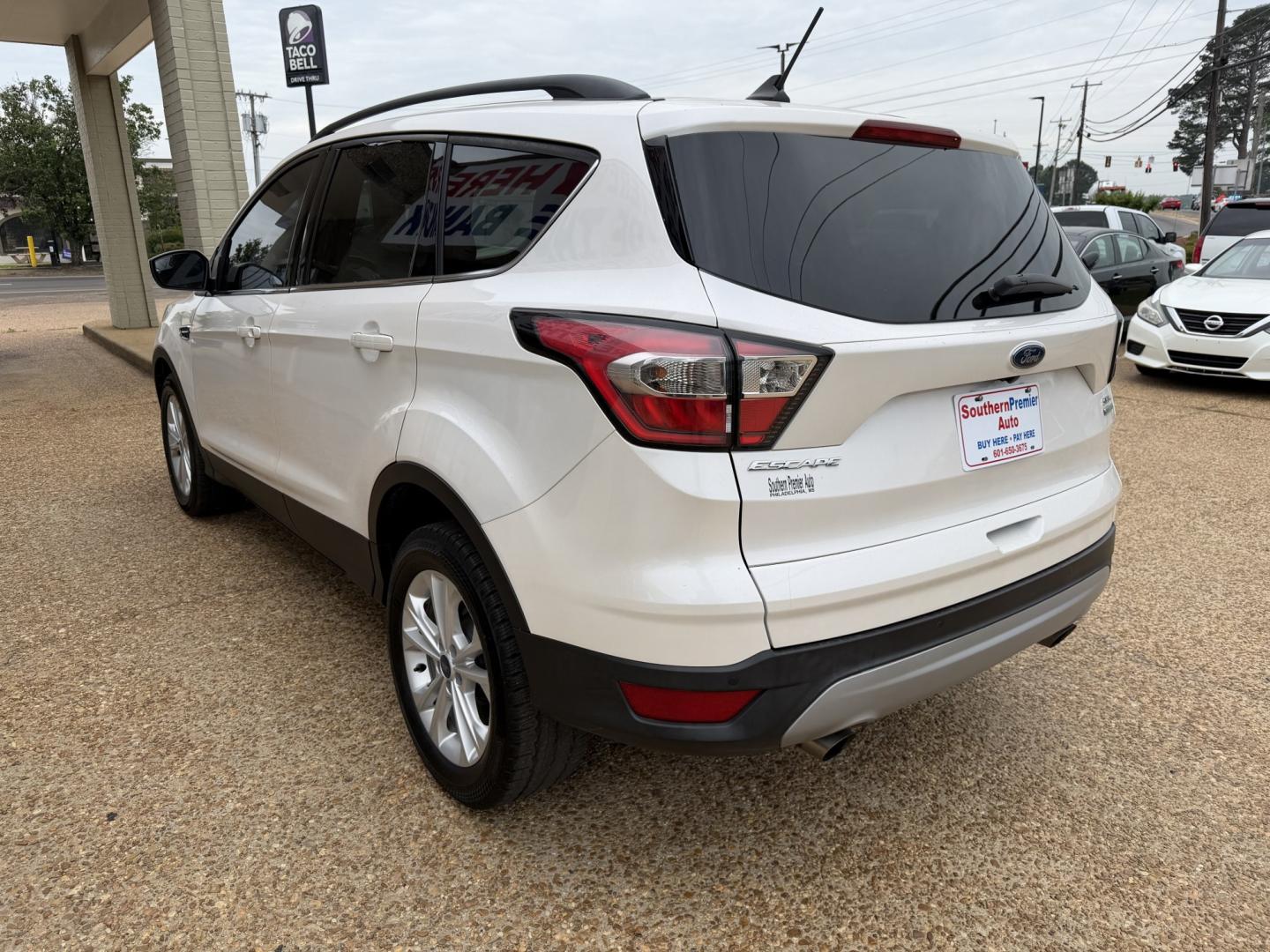 2018 WHITE FORD ESCAPE SEL (1FMCU0HD0JU) , located at 922 W. Beacon St., Philadelphia, MS, 39350, (601) 650-3675, 32.770447, -89.127151 - Photo#3