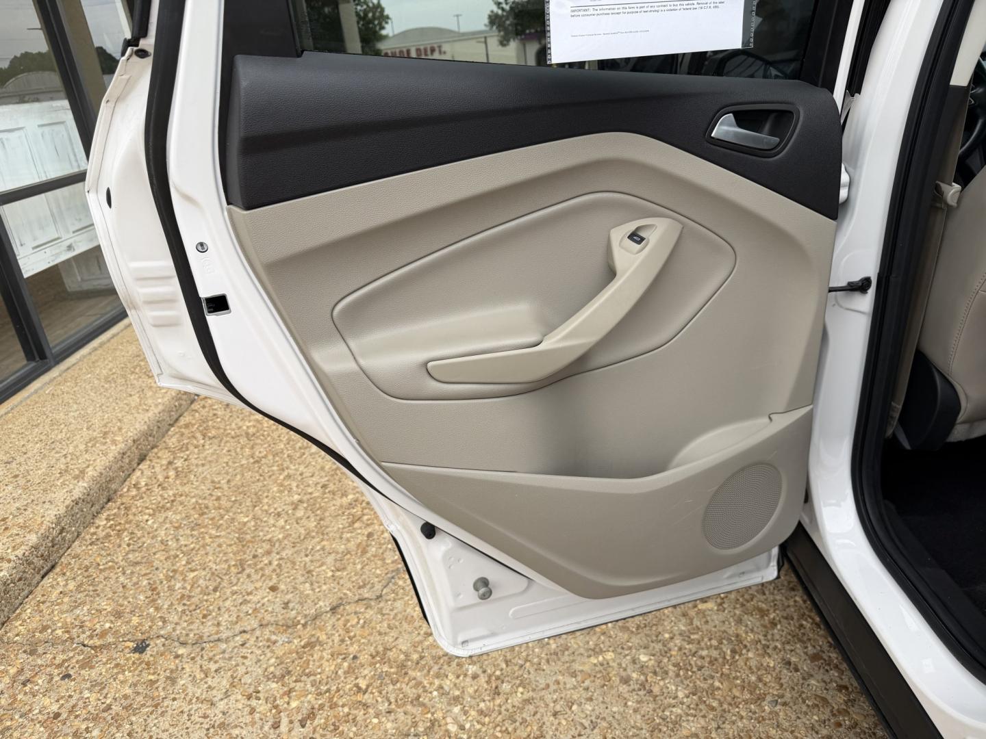 2018 WHITE FORD ESCAPE SEL (1FMCU0HD0JU) , located at 922 W. Beacon St., Philadelphia, MS, 39350, (601) 650-3675, 32.770447, -89.127151 - Photo#12