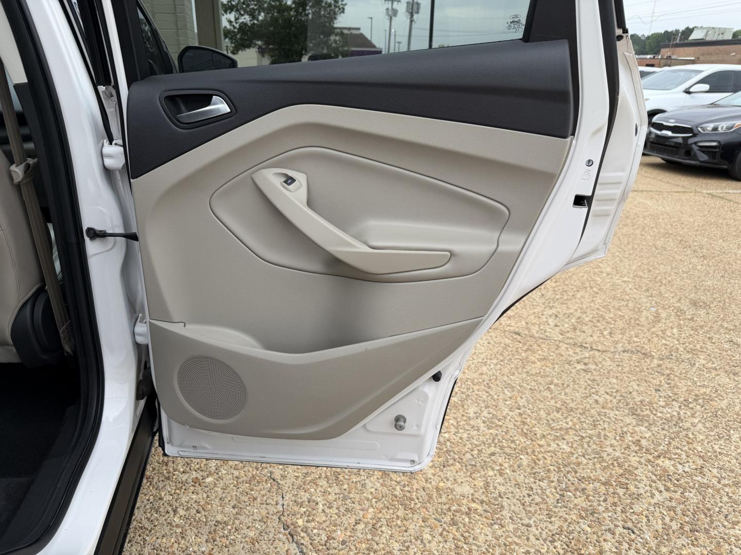 2018 WHITE FORD ESCAPE SEL (1FMCU0HD0JU) , located at 922 W. Beacon St., Philadelphia, MS, 39350, (601) 650-3675, 32.770447, -89.127151 - Photo#15