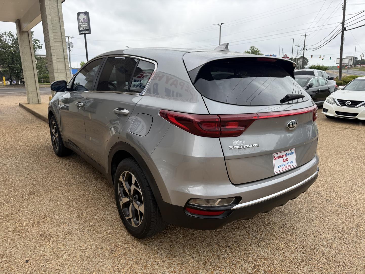 2022 GRAY KIA SPORTAGE LX (KNDPM3AC7N7) , located at 922 W. Beacon St., Philadelphia, MS, 39350, (601) 650-3675, 32.770447, -89.127151 - Photo#3