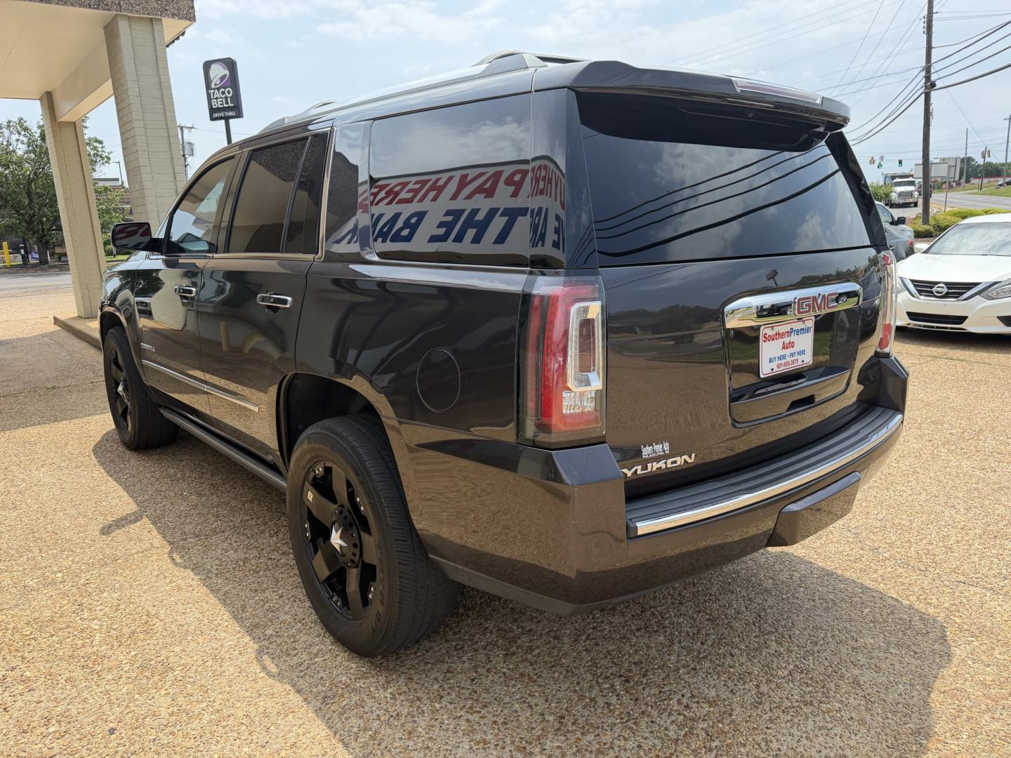 2016 GRAY GMC YUKON DENALI (1GKS2CKJ9GR) , located at 922 W. Beacon St., Philadelphia, MS, 39350, (601) 650-3675, 32.770447, -89.127151 - Photo#3