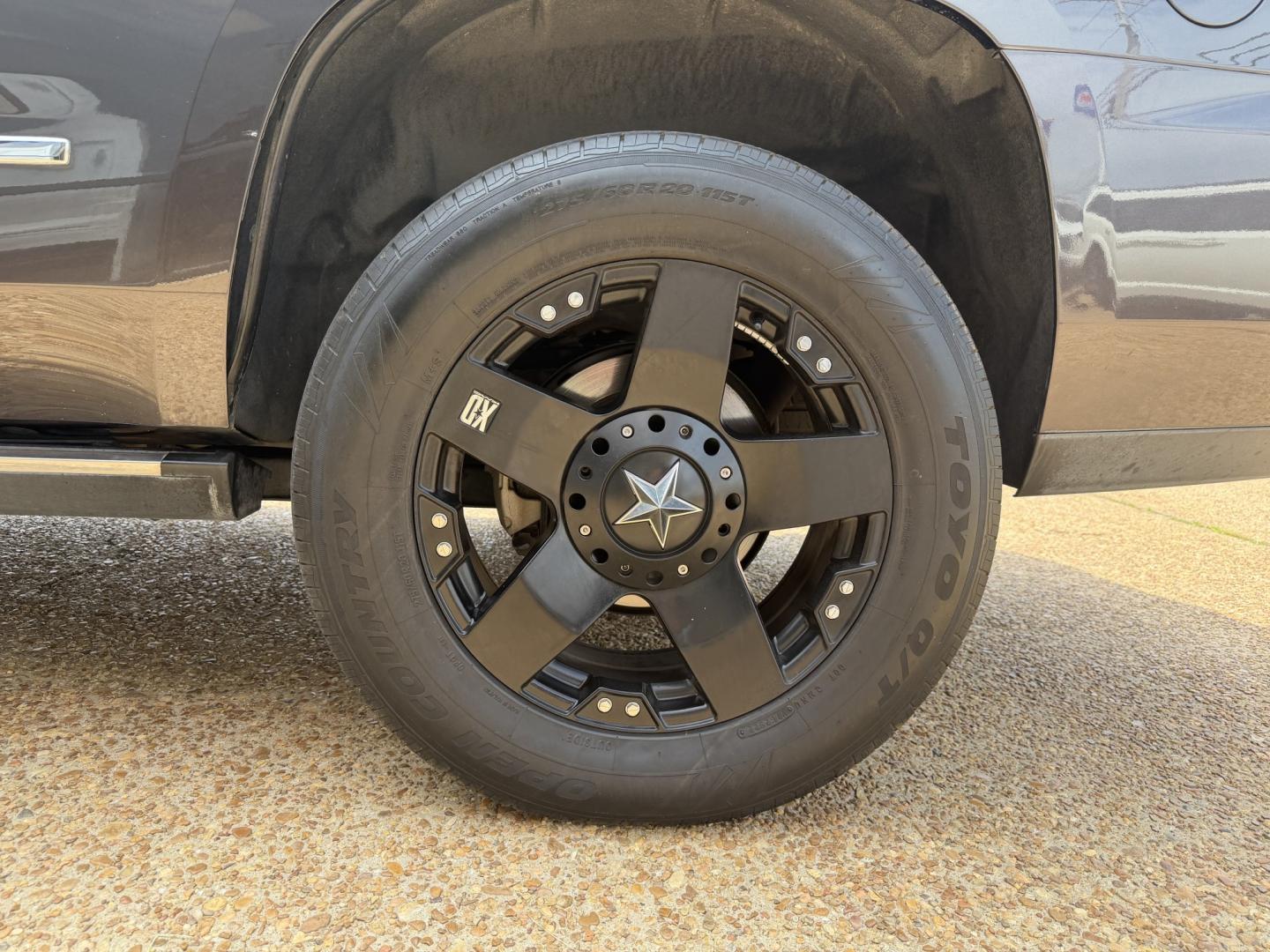 2016 GRAY GMC YUKON DENALI (1GKS2CKJ9GR) , located at 922 W. Beacon St., Philadelphia, MS, 39350, (601) 650-3675, 32.770447, -89.127151 - Photo#7