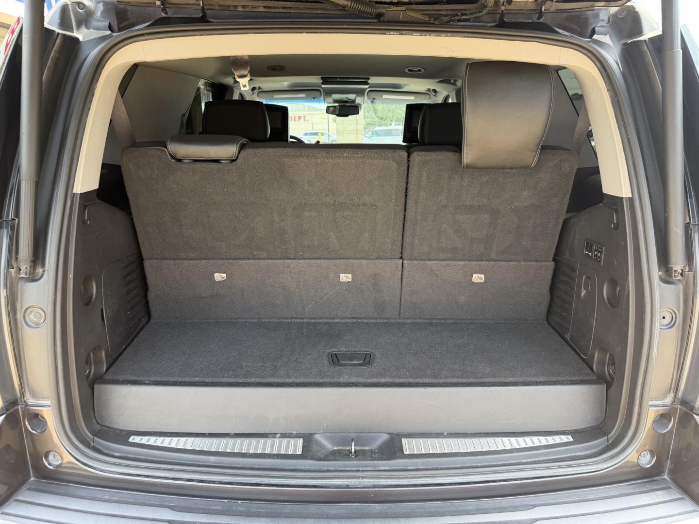 2016 GRAY GMC YUKON DENALI (1GKS2CKJ9GR) , located at 922 W. Beacon St., Philadelphia, MS, 39350, (601) 650-3675, 32.770447, -89.127151 - Photo#21