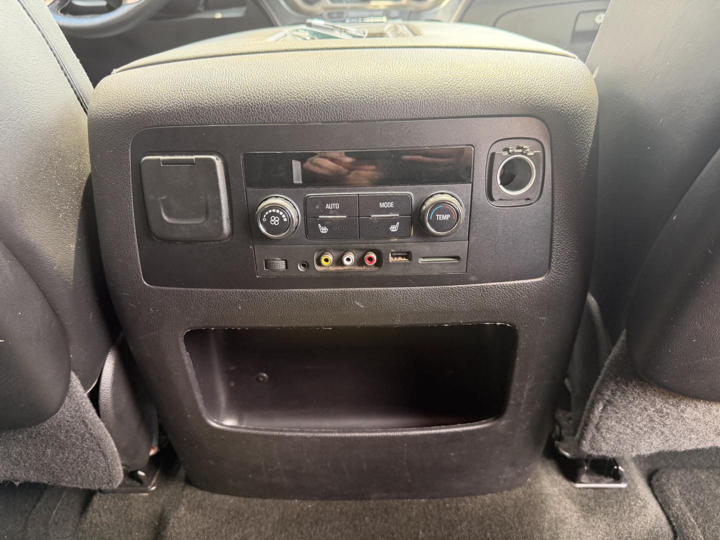 2016 GRAY GMC YUKON DENALI (1GKS2CKJ9GR) , located at 922 W. Beacon St., Philadelphia, MS, 39350, (601) 650-3675, 32.770447, -89.127151 - Photo#19