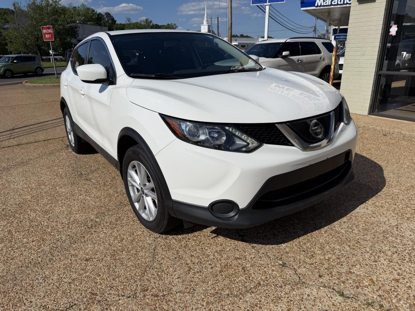 2019 Nissan Rogue Sport S FWD's photo
