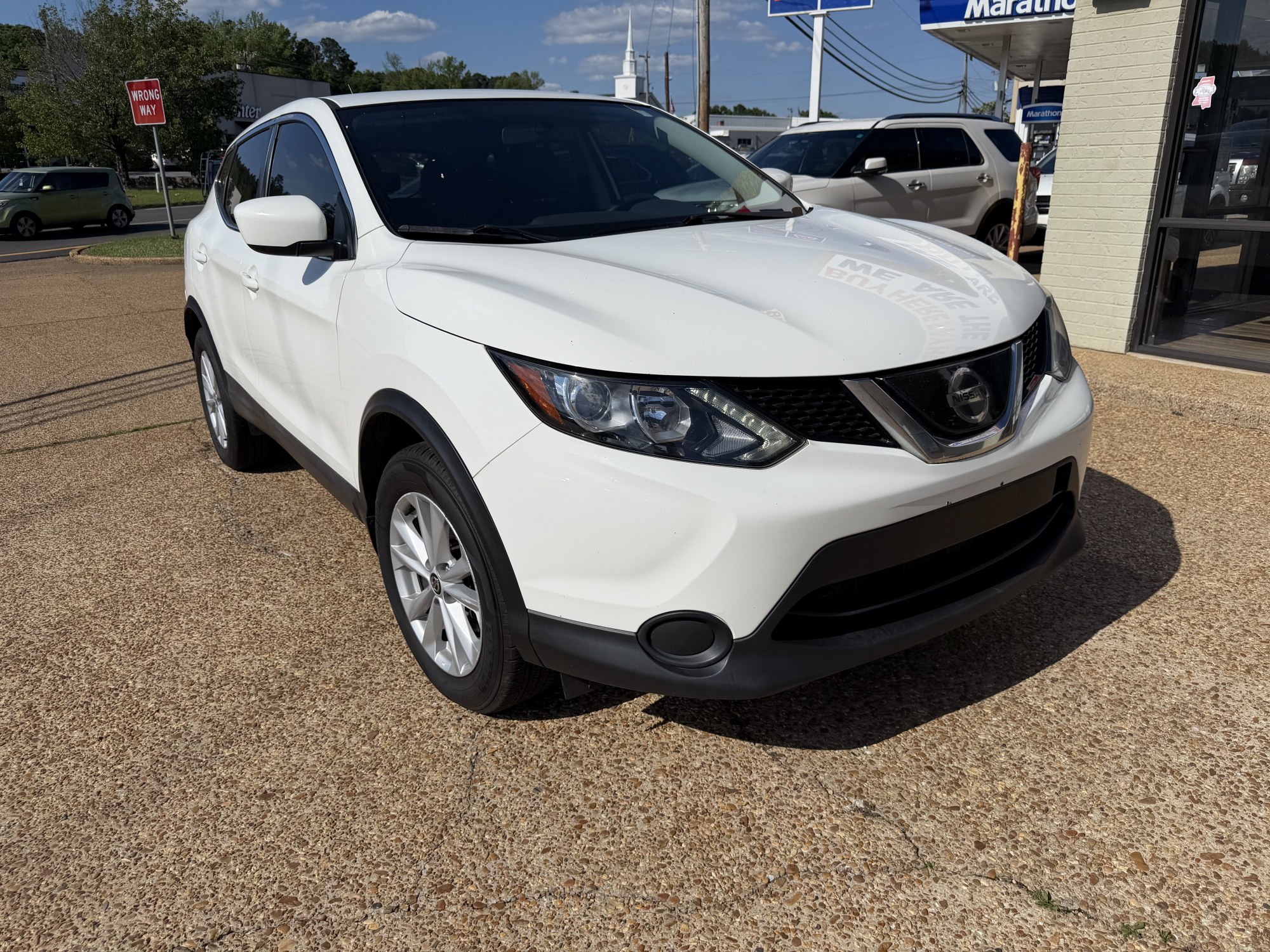 photo of 2019 NISSAN ROGUE SPORT S 