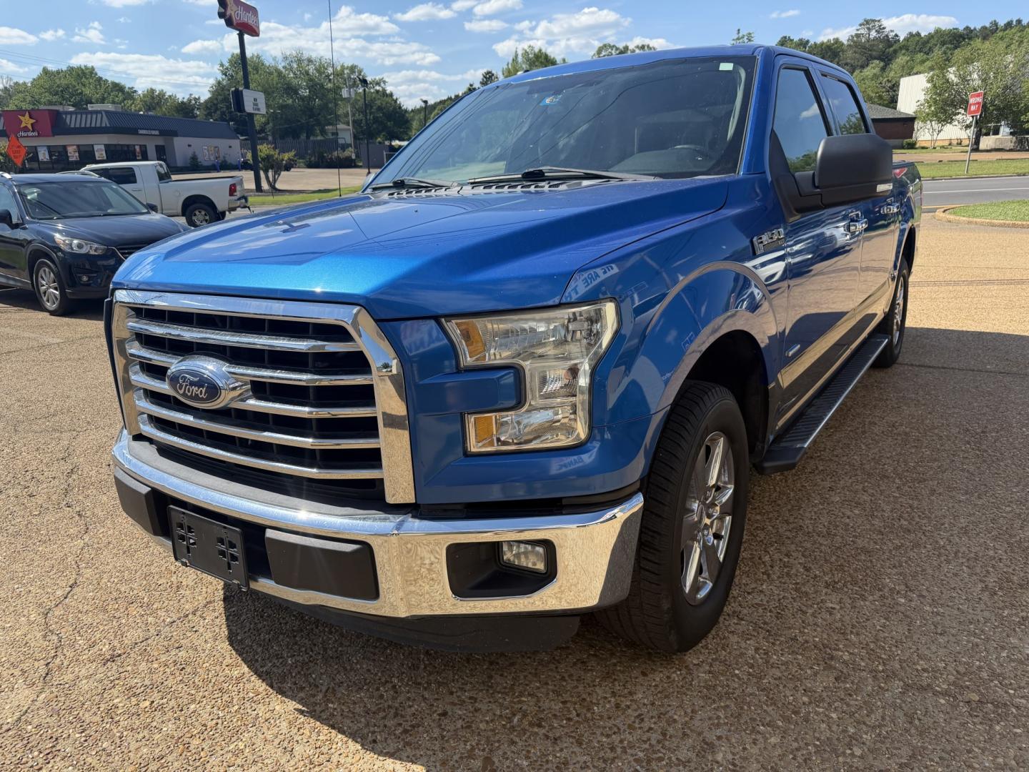 2015 BLUE FORD F-150 XLT (1FTEW1CPXFK) , located at 922 W. Beacon St., Philadelphia, MS, 39350, (601) 650-3675, 32.770447, -89.127151 - Photo#2
