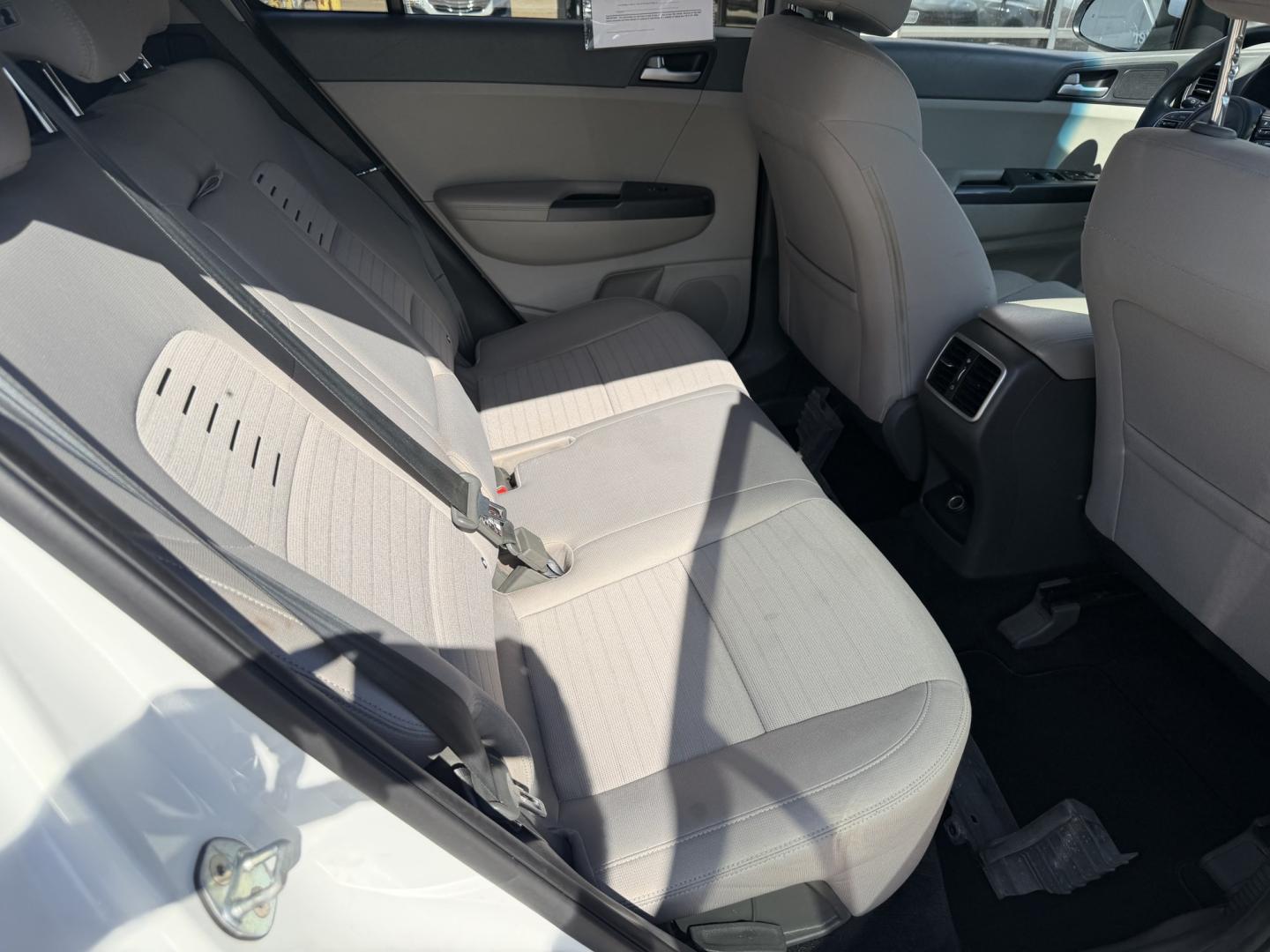 2018 WHITE KIA SPORTAGE LX (KNDPM3AC8J7) , located at 922 W. Beacon St., Philadelphia, MS, 39350, (601) 650-3675, 32.770447, -89.127151 - Photo#14
