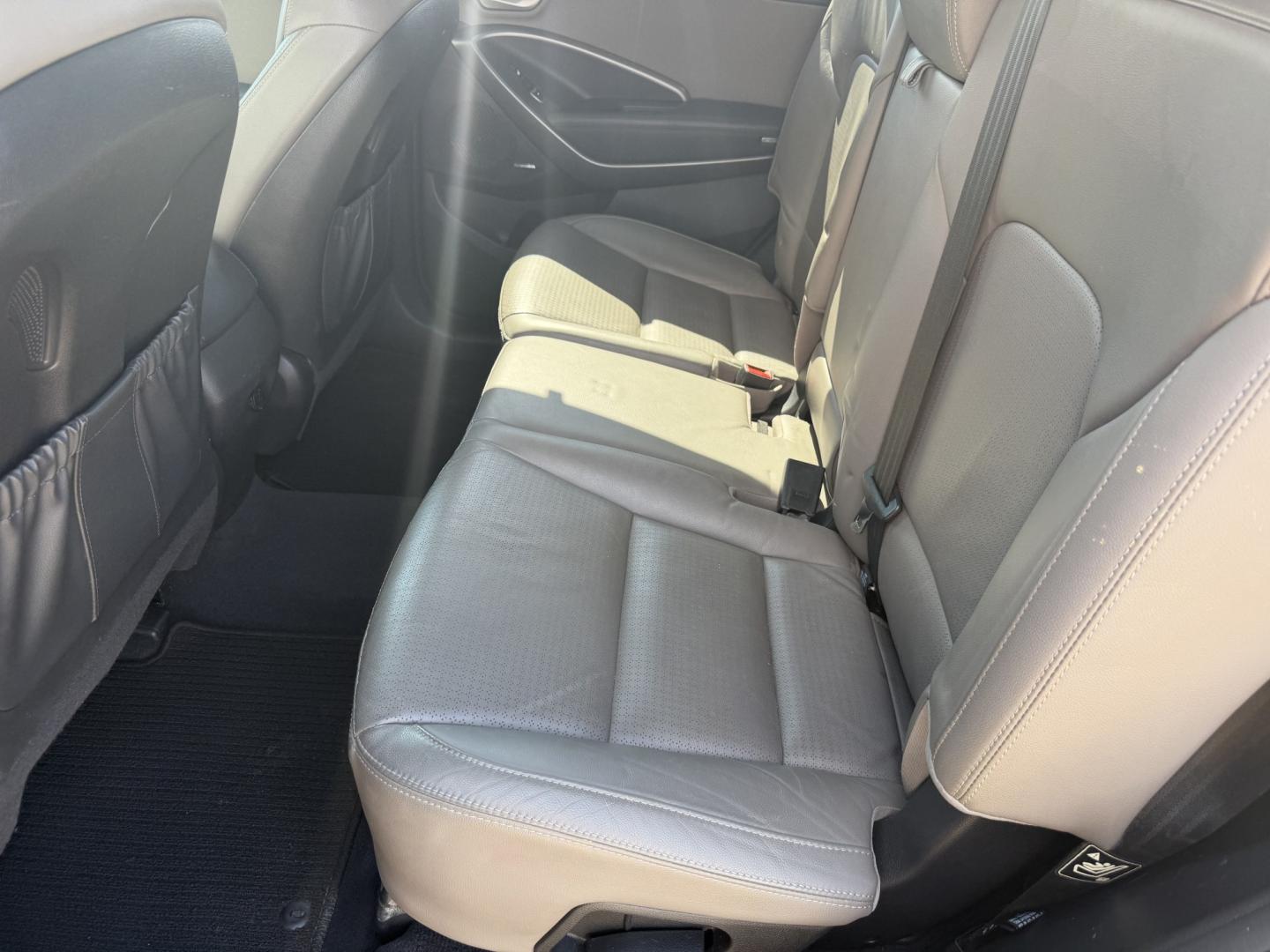 2014 SILVER HYUNDAI SANTA FE LIMITED (KM8SR4HF1EU) , located at 922 W. Beacon St., Philadelphia, MS, 39350, (601) 650-3675, 32.770447, -89.127151 - Photo#13