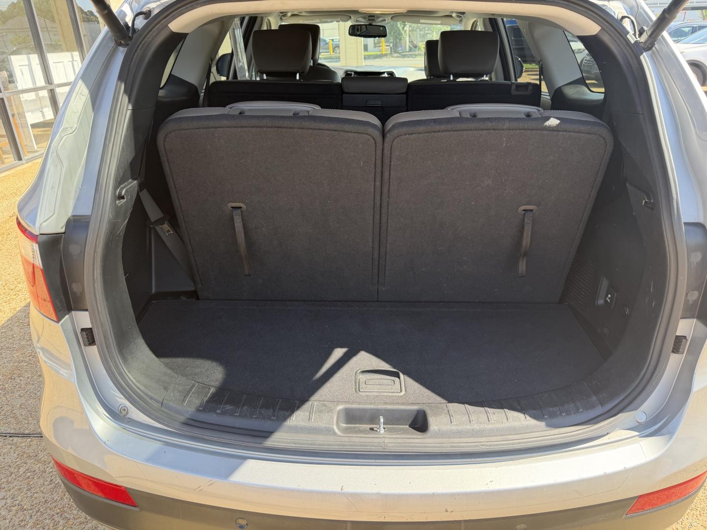 2014 SILVER HYUNDAI SANTA FE LIMITED (KM8SR4HF1EU) , located at 922 W. Beacon St., Philadelphia, MS, 39350, (601) 650-3675, 32.770447, -89.127151 - Photo#19