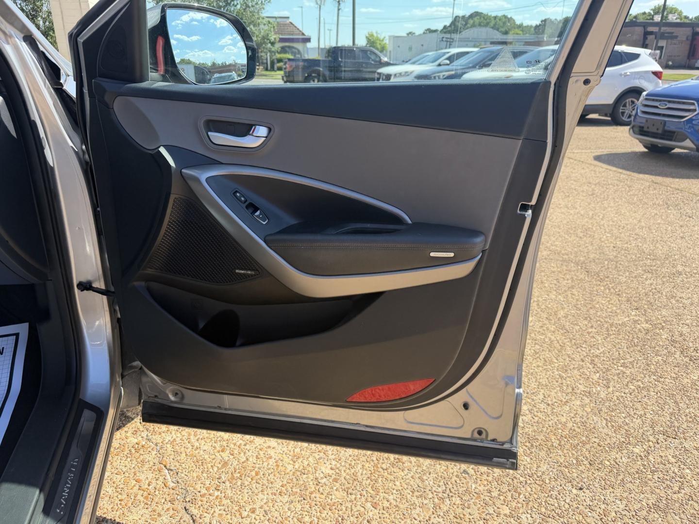 2014 SILVER HYUNDAI SANTA FE LIMITED (KM8SR4HF1EU) , located at 922 W. Beacon St., Philadelphia, MS, 39350, (601) 650-3675, 32.770447, -89.127151 - Photo#11