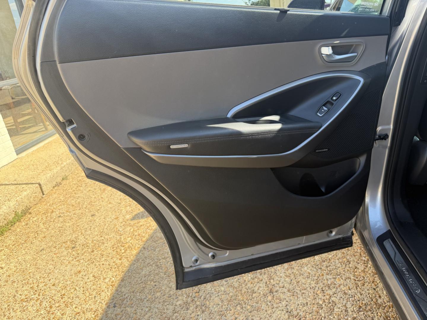 2014 SILVER HYUNDAI SANTA FE LIMITED (KM8SR4HF1EU) , located at 922 W. Beacon St., Philadelphia, MS, 39350, (601) 650-3675, 32.770447, -89.127151 - Photo#12